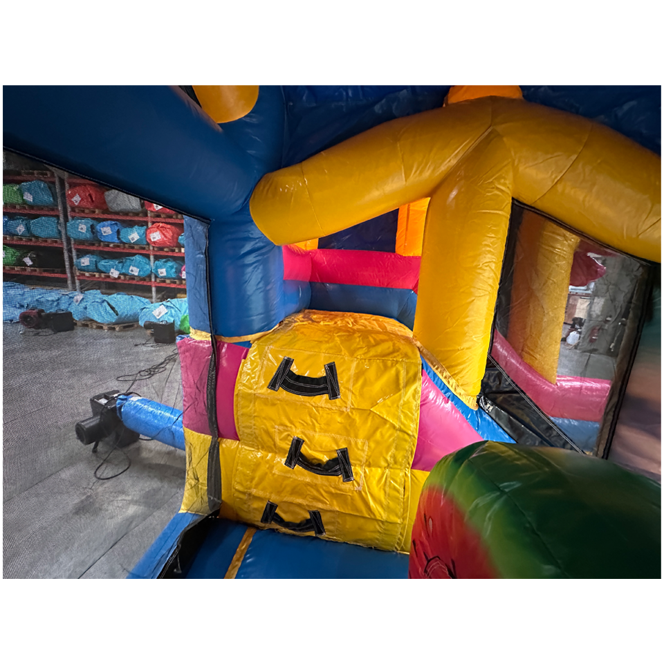 Château Gonflable avec 2 Toboggans 3D Flamant Rose
